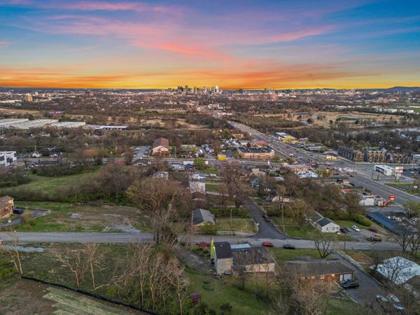 3214 Resha Ln , Nashville, TN 37218