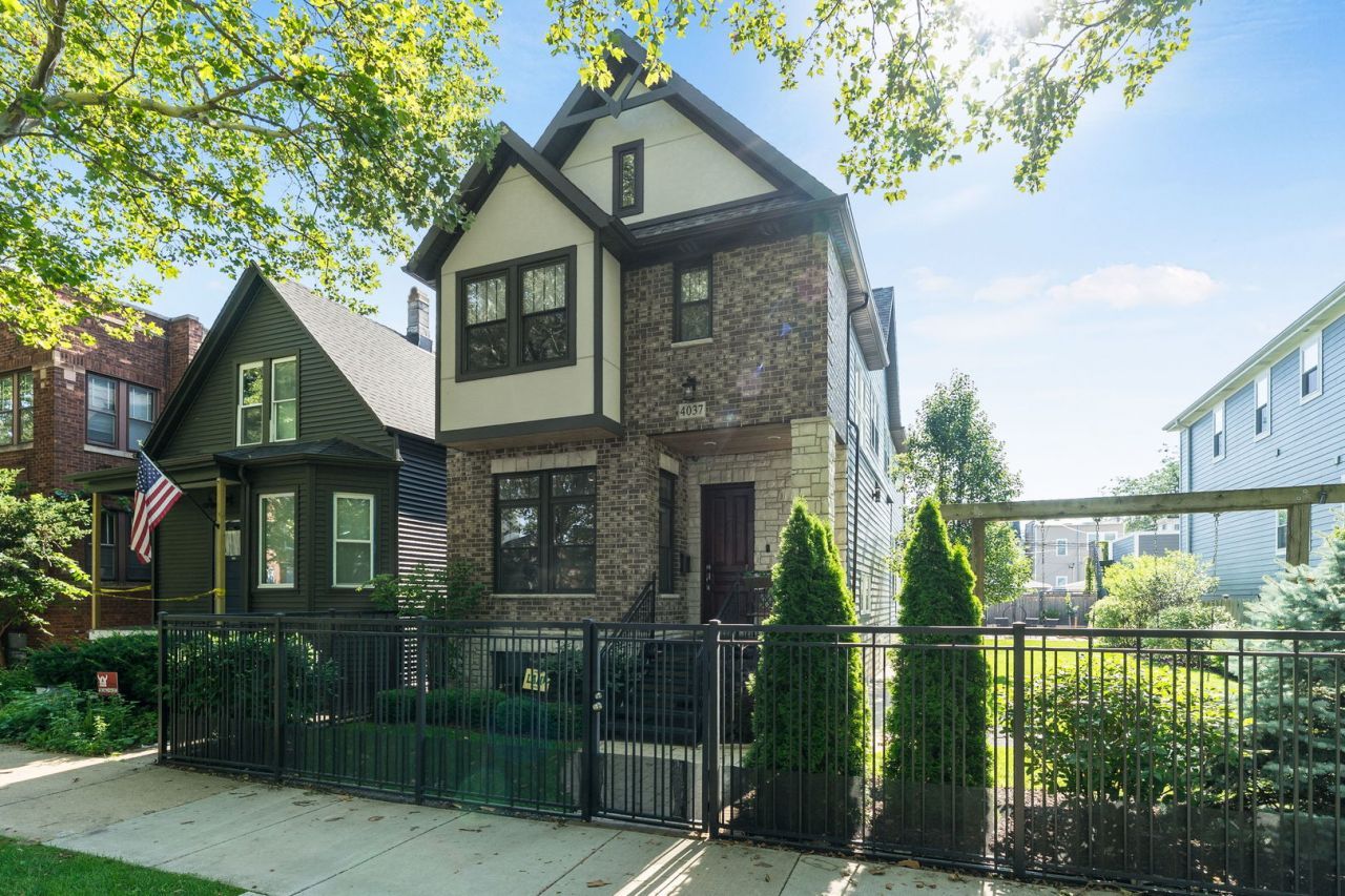 4037 N Richmond Street, Chicago, IL 60618 Main Photo