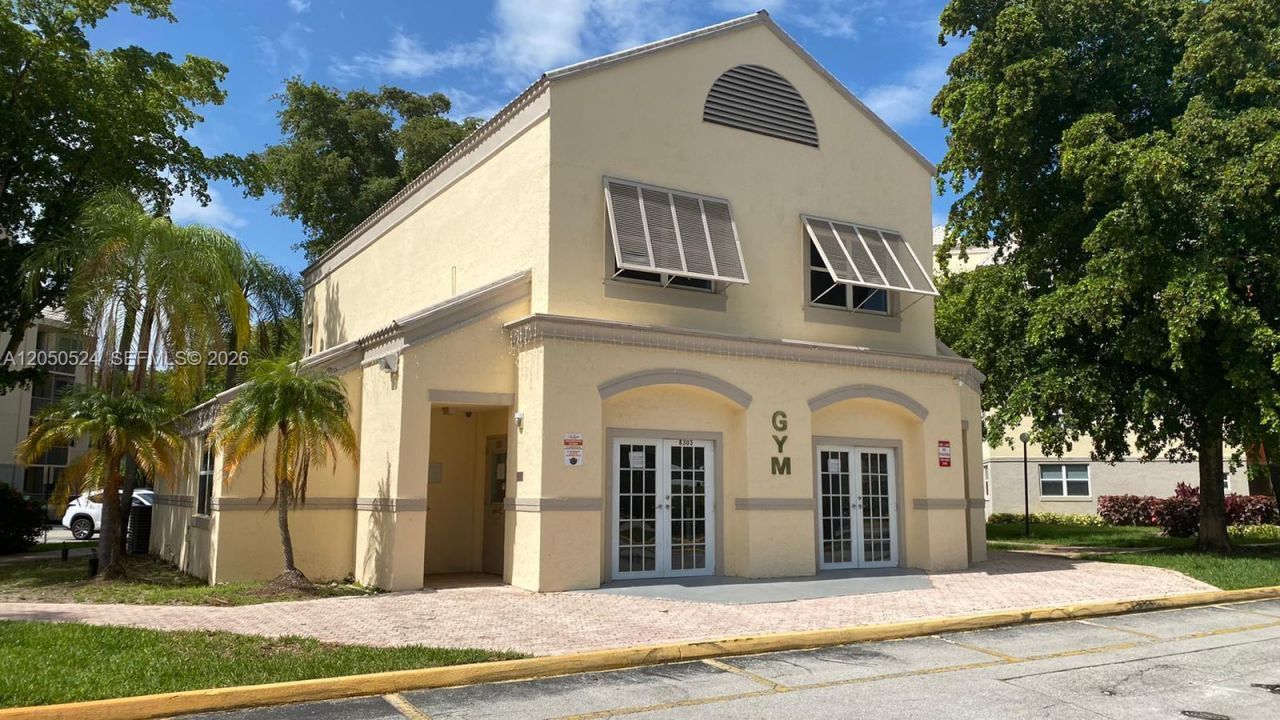 8160 Geneva Ct , Unit 315, Doral, FL 33166 Photo