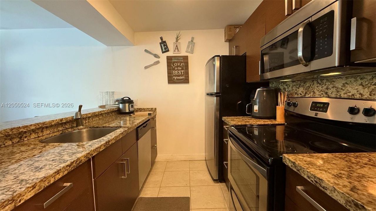8160 Geneva Ct , Unit 315, Doral, FL 33166 Photo