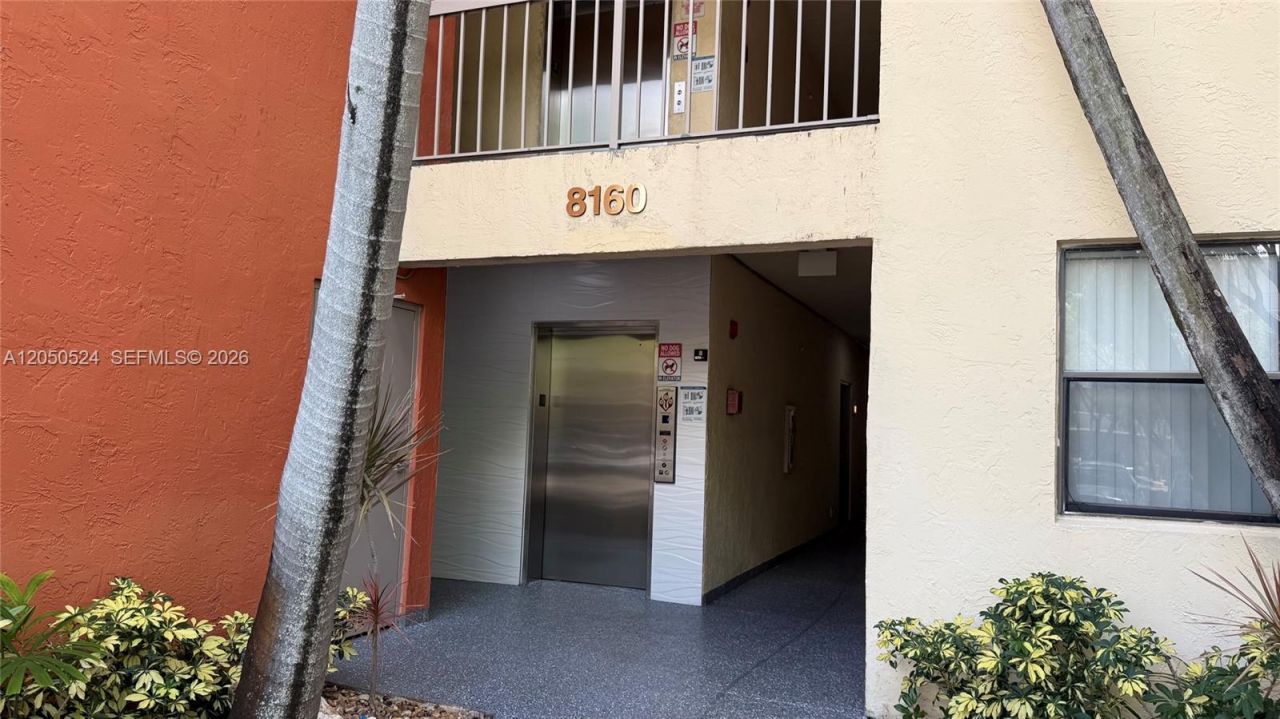8160 Geneva Ct , Unit 315, Doral, FL 33166 Photo