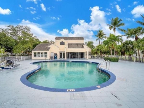 3461 NW 44th St , Unit 102, Oakland Park, FL 33309