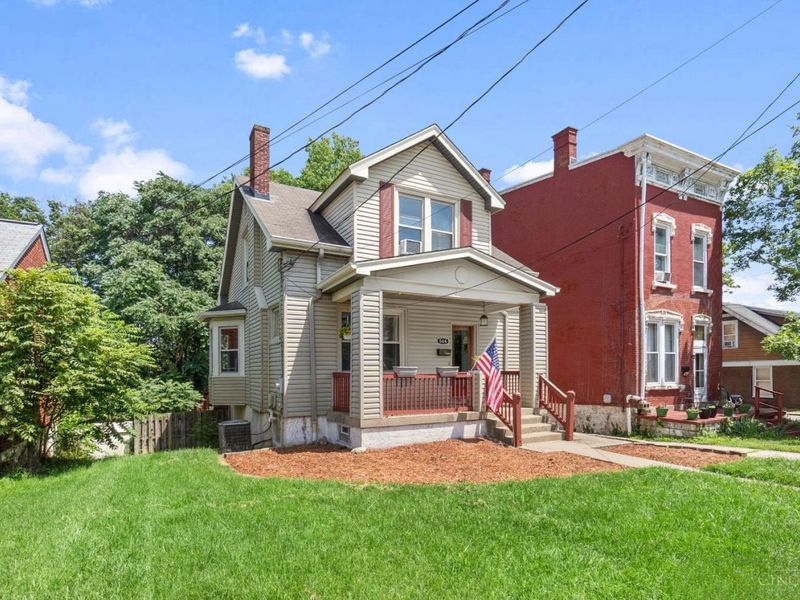 564 Considine Avenue, Cincinnati, OH 45205 Photo 2