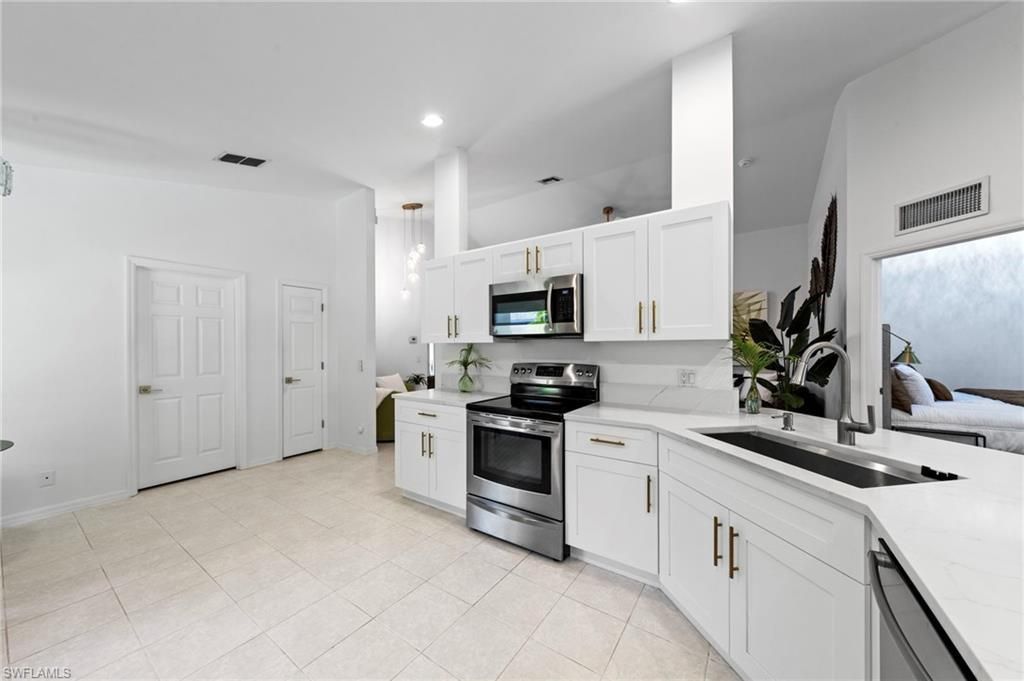 17450 Stepping Stone Dr, Fort Myers, FL 33967 Photo
