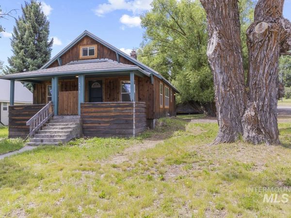 311 N School Street, Cascade, ID 83611