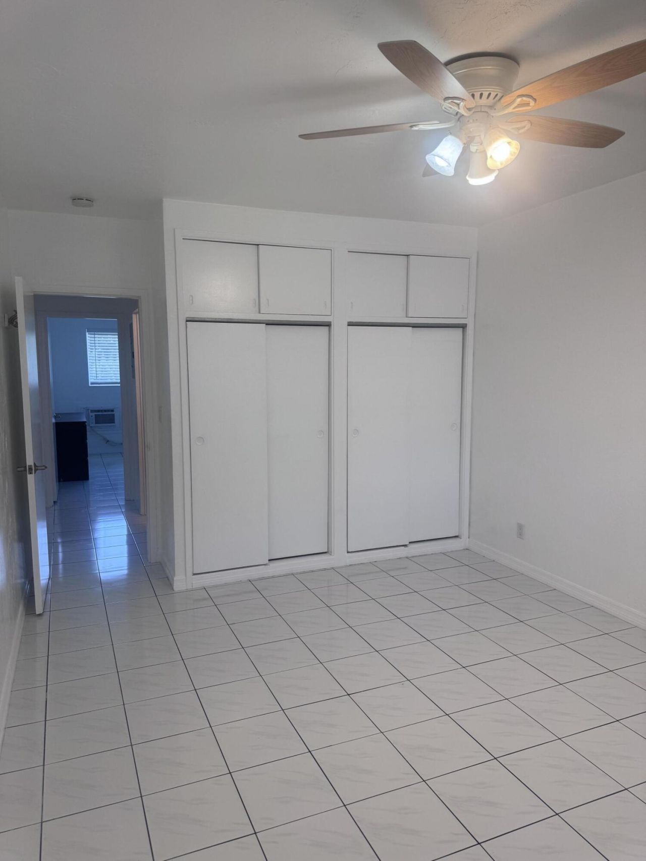 600 Layne Boulevard, Unit 205, Hallandale Beach, FL 33009 Photo