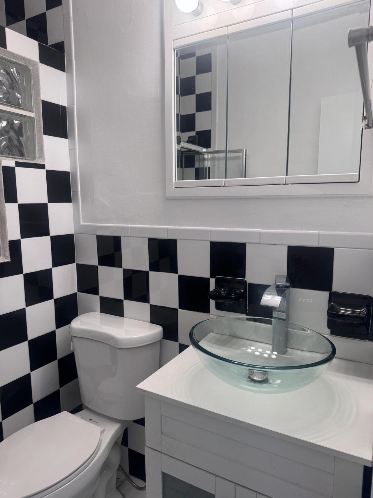 600 Layne Boulevard, Unit 205, Hallandale Beach, FL 33009 Photo