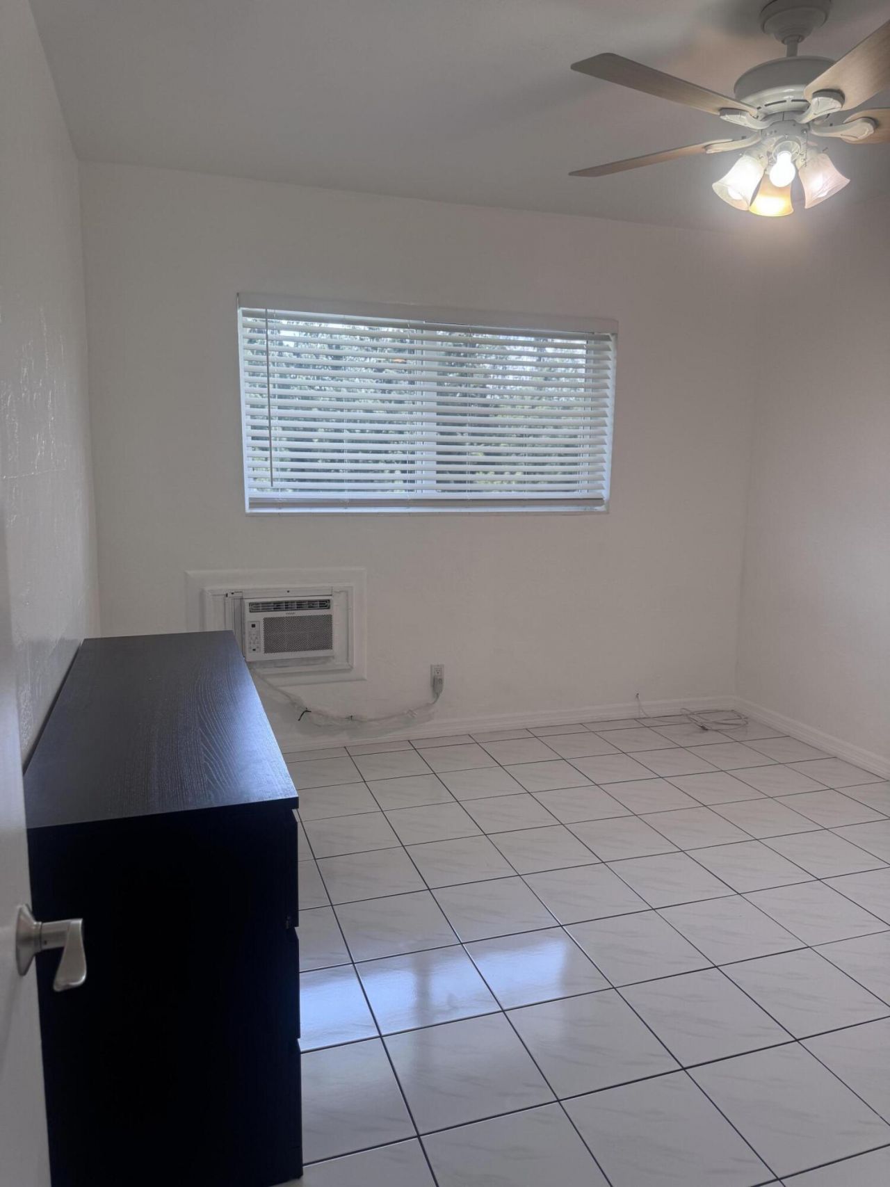 600 Layne Boulevard, Unit 205, Hallandale Beach, FL 33009 Photo