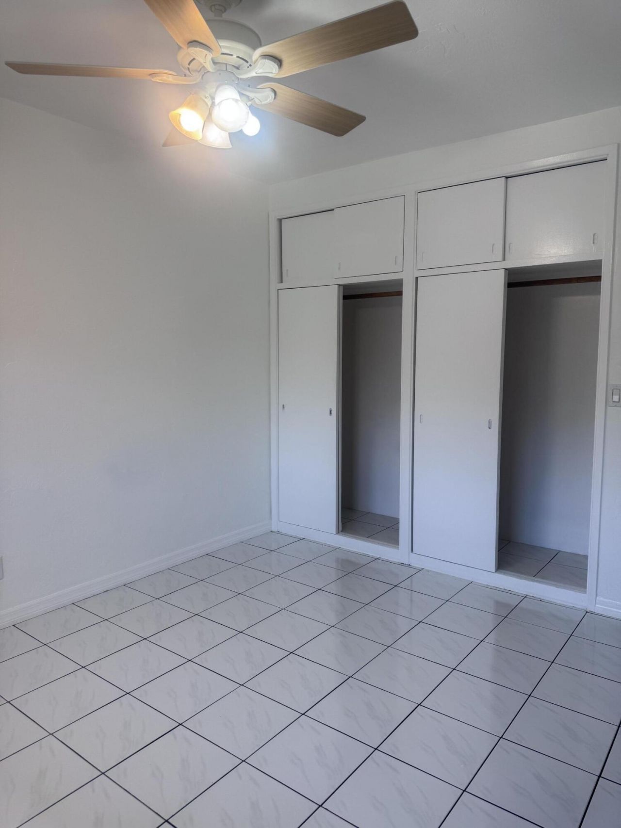600 Layne Boulevard, Unit 205, Hallandale Beach, FL 33009 Photo
