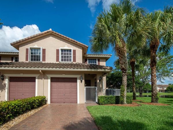 3501 Lakeside Drive, Davie, FL 33328