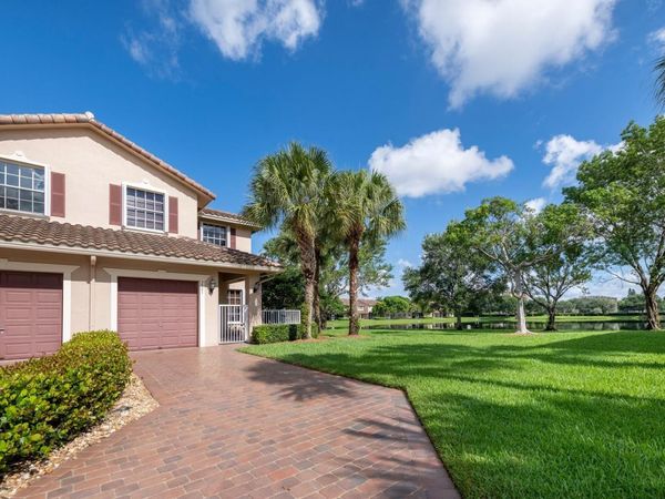 3501 Lakeside Drive, Davie, FL 33328