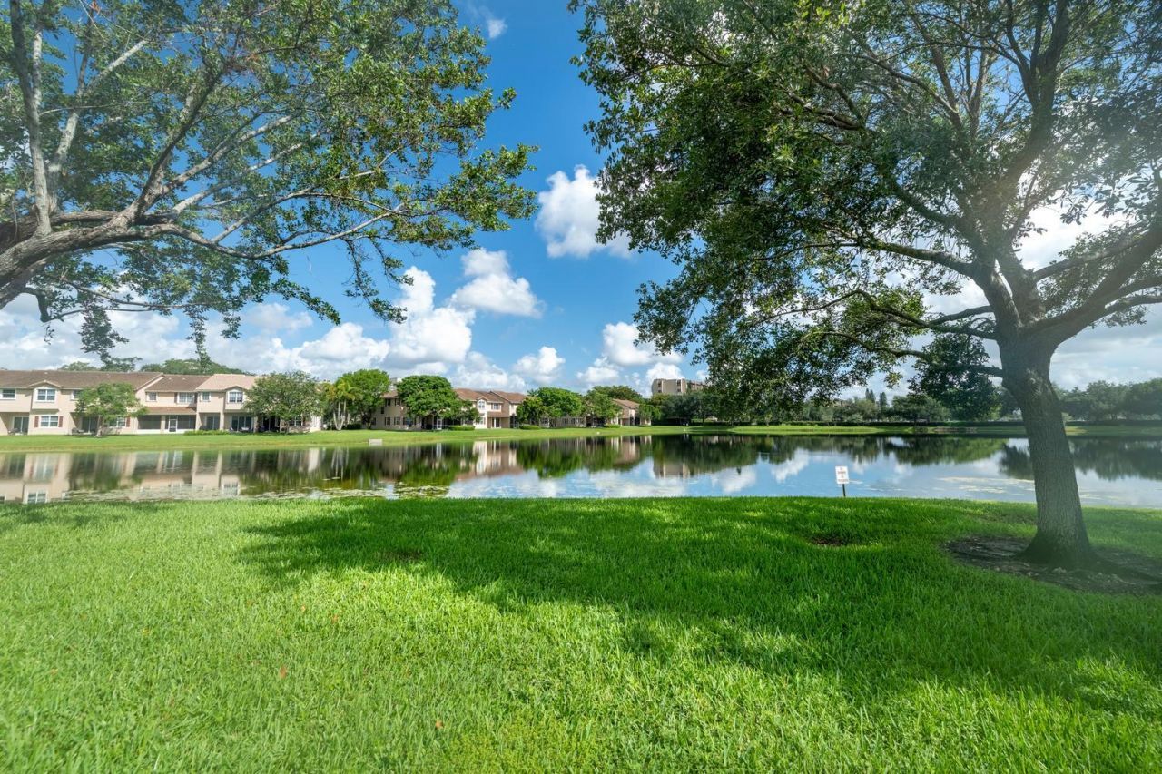 3501 Lakeside Drive, Davie, FL 33328 Photo