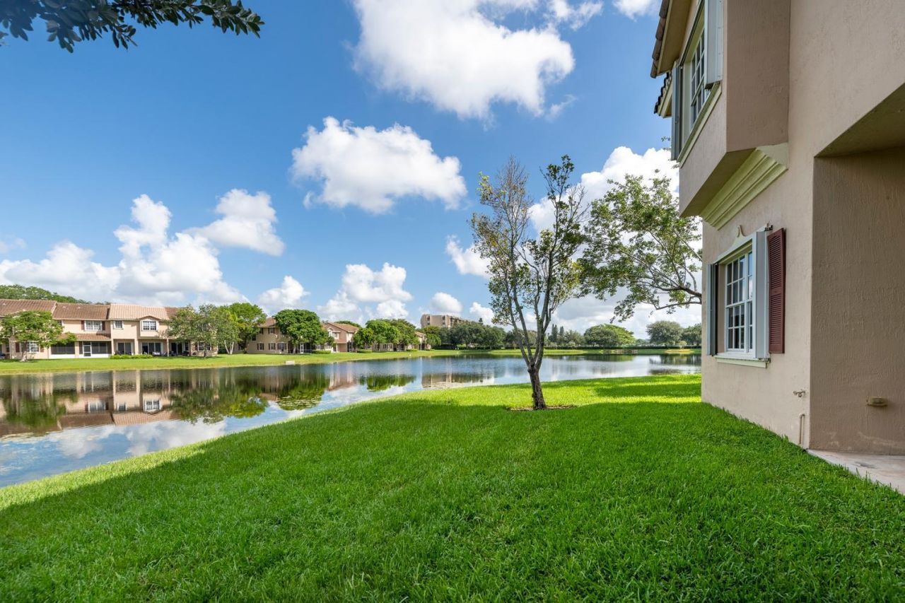 3501 Lakeside Drive, Davie, FL 33328 Photo