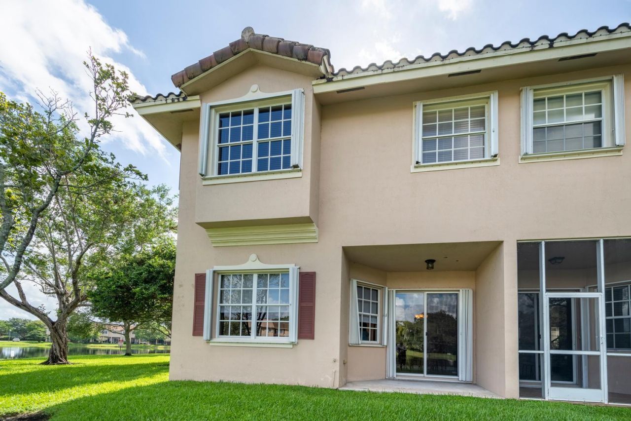 3501 Lakeside Drive, Davie, FL 33328 Photo