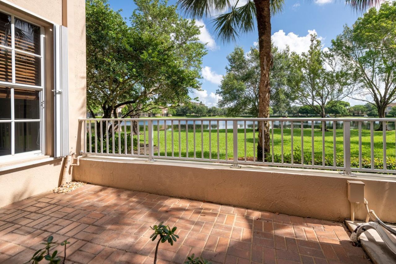 3501 Lakeside Drive, Davie, FL 33328 Photo