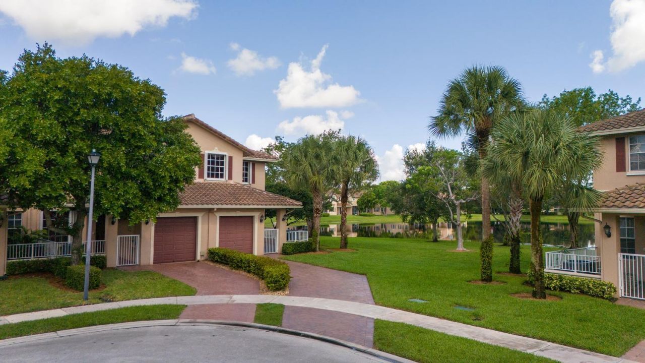 3501 Lakeside Drive, Davie, FL 33328 Photo