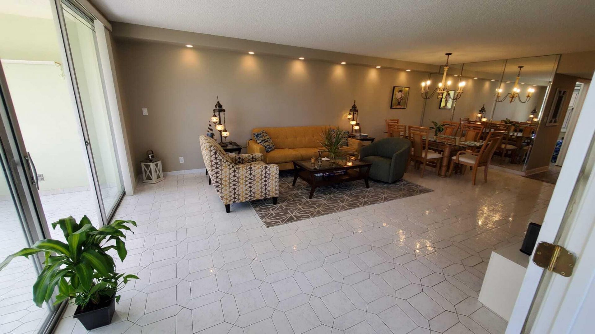 3800 Oaks Clubhouse Drive, Unit 112, Pompano Beach, FL 33069 Photo