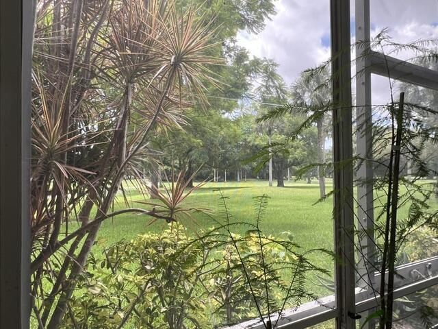 3800 Oaks Clubhouse Drive, Unit 112, Pompano Beach, FL 33069 Photo