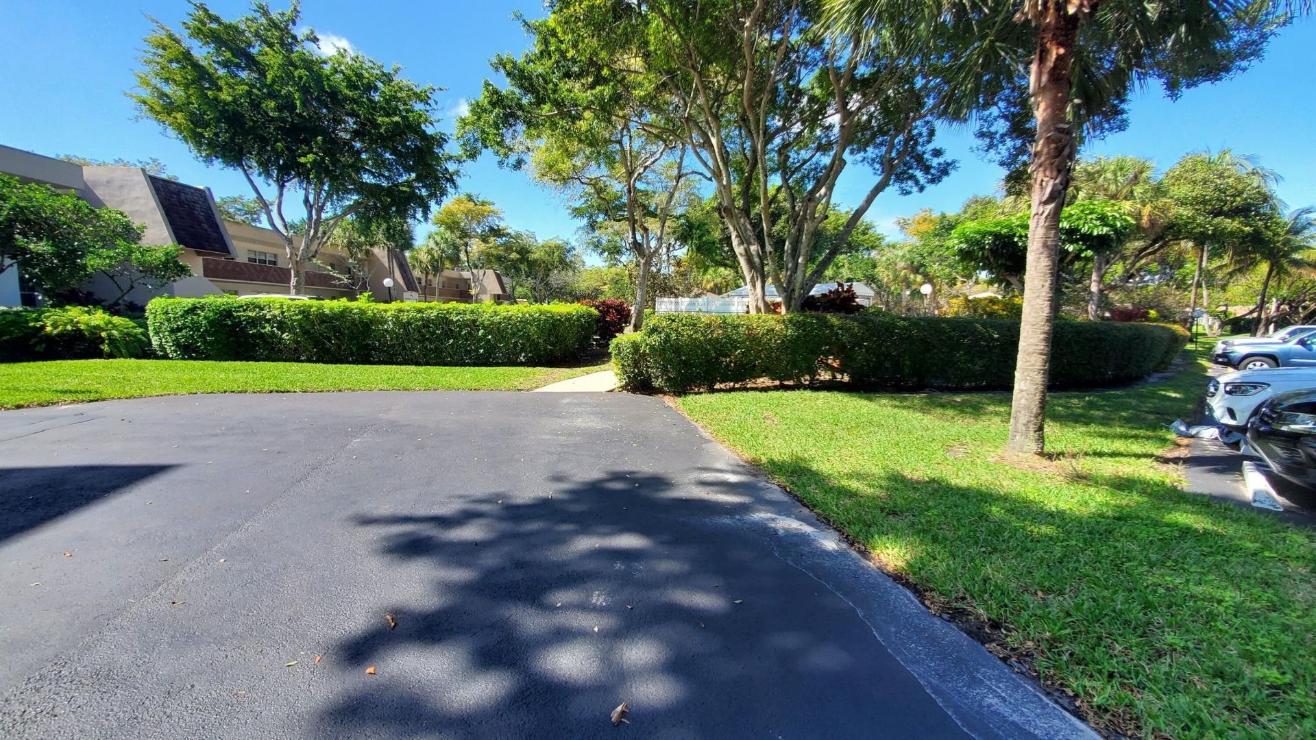 3800 Oaks Clubhouse Drive, Unit 112, Pompano Beach, FL 33069 Photo
