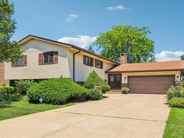 1845 Bluebird Lane , Munster, IN 46321