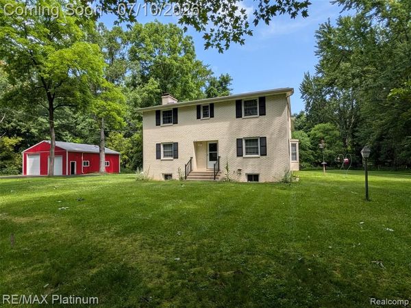 1430 Dauner Road, Fenton, MI 48430