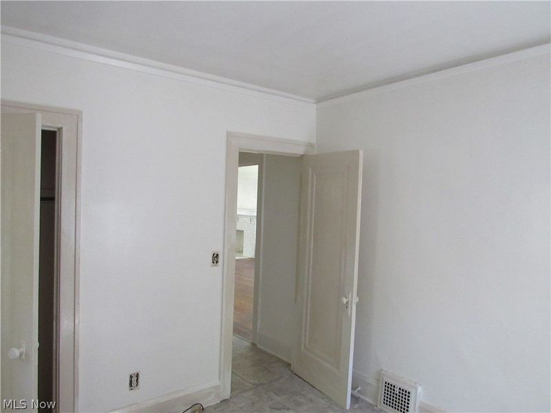 742 Linn Drive, Cleveland, OH 44108 Photo 14