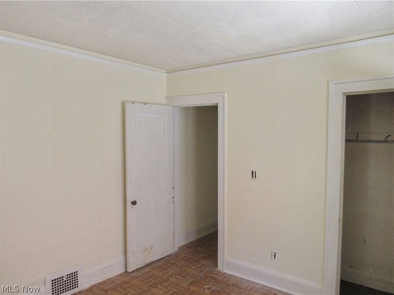 742 Linn Drive, Cleveland, OH 44108 Photo 24