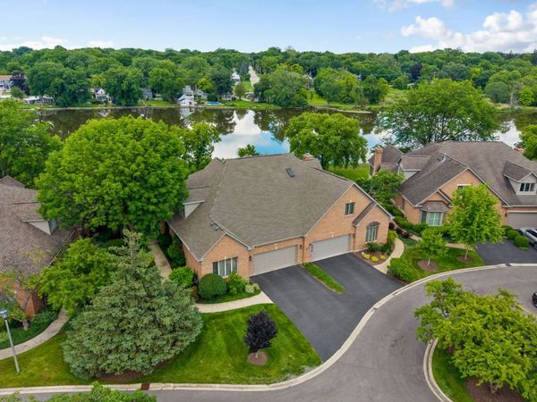 1240 Willowgate Lane , St. Charles, IL 60174