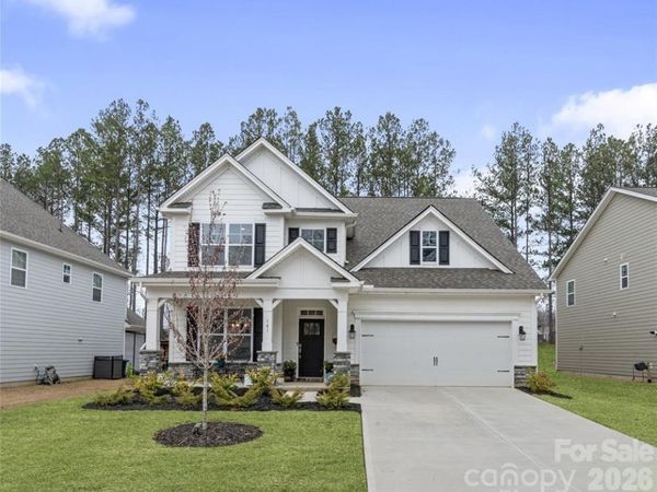 141 Rhuidean Court , Troutman, NC 28166