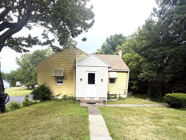 419 N Hunter Highway, Drums, PA 18222