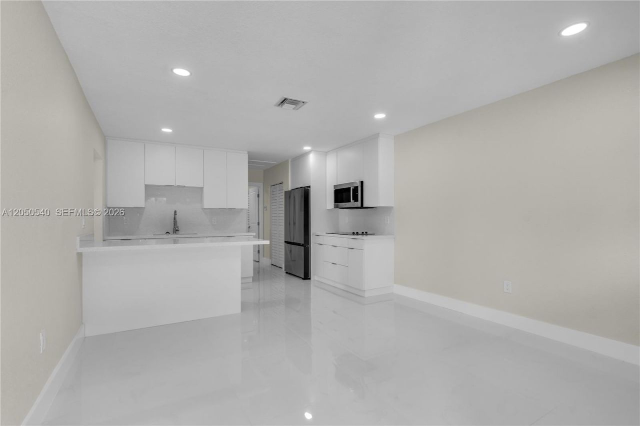 2640 SW 30th Ct , Unit A, Miami, FL 33133 Photo