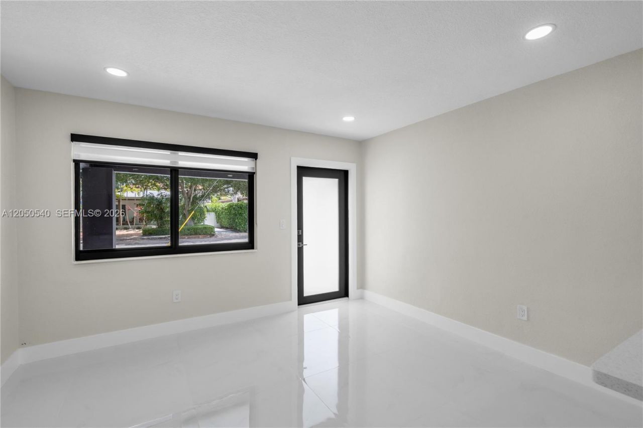 2640 SW 30th Ct , Unit A, Miami, FL 33133 Photo