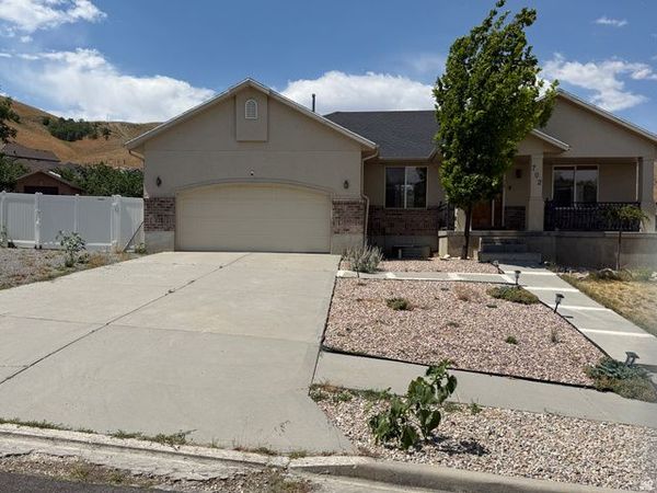 702 ELK MEADOW LOOP , Tooele, UT 84074