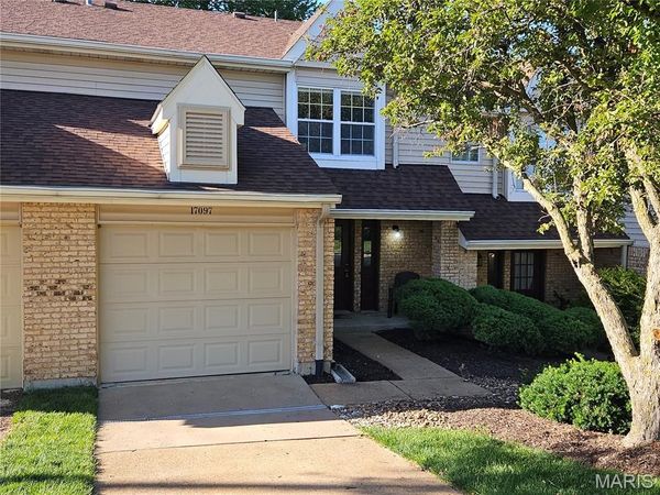 17097 Sandalwood Creek Drive, Wildwood, MO 63038