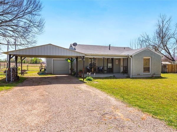 813 N Winnsboro Street, Quitman, TX 75783