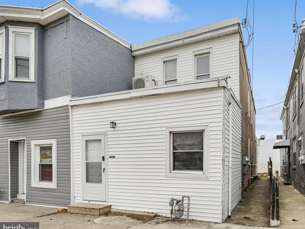 402 MARKET STREET, MARCUS HOOK, PA 19061