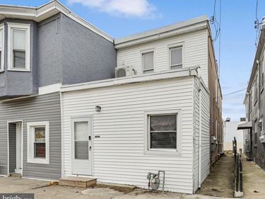 402 MARKET STREET, MARCUS HOOK, PA 19061