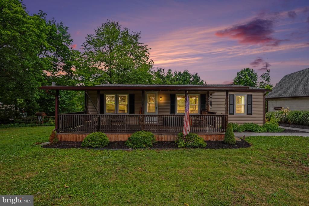 49 PICKETT ROAD, DOVER, PA 17315