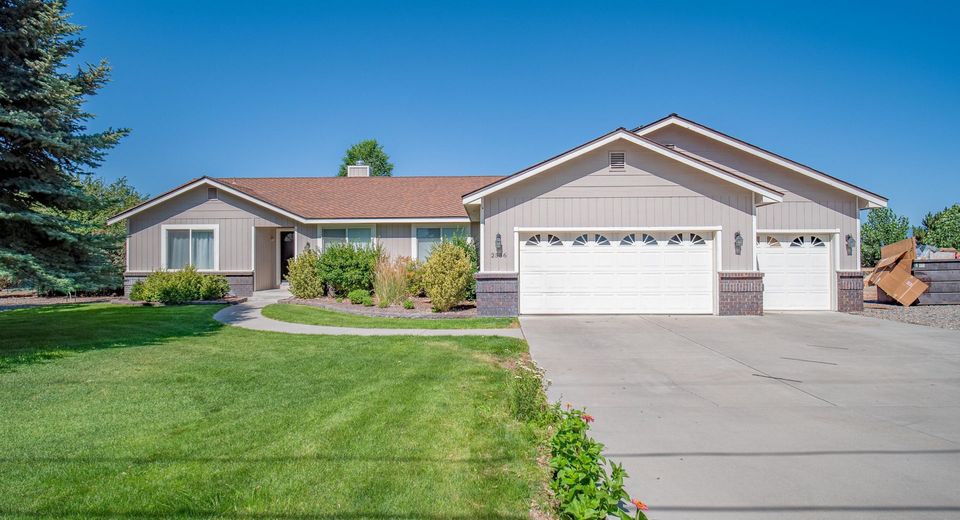2556 Henning Lane, Minden, NV 89423 Photo