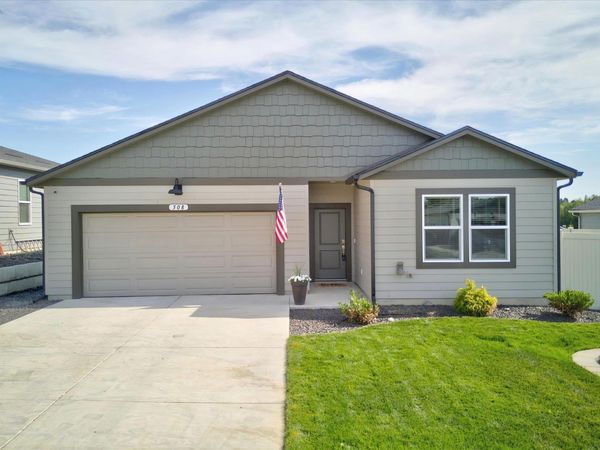 508 E K St, Deer Park, WA 99006