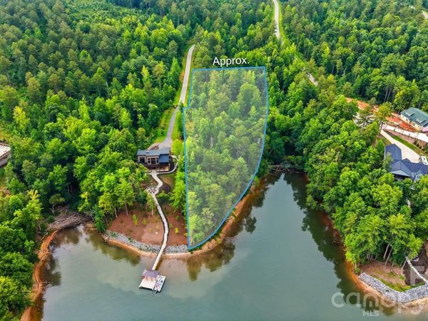 2250 Windom Peak Summit , Connelly Springs, NC 28612