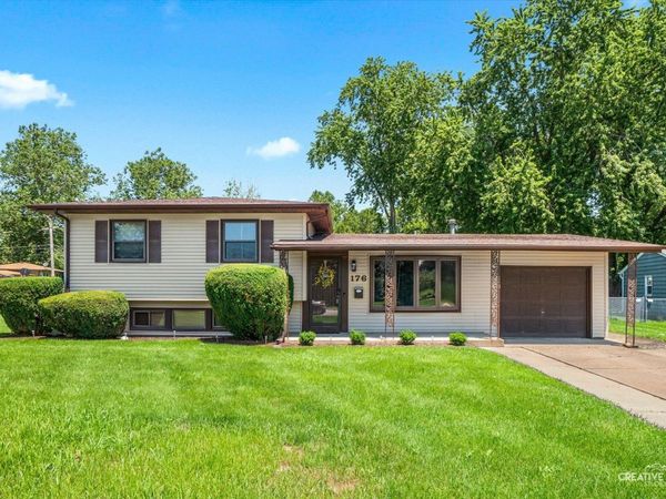 176 Boulder Hill Pass , Montgomery, IL 60538
