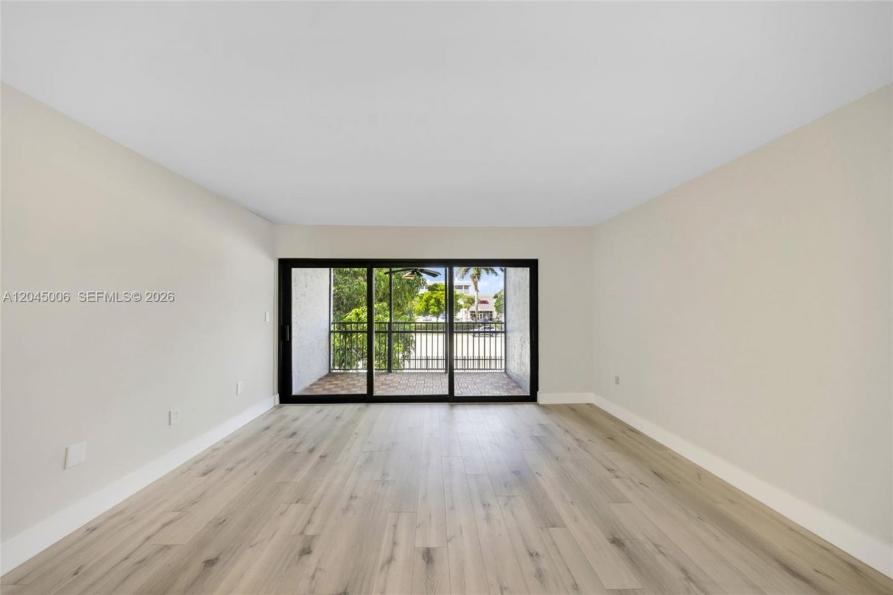 20 NW 87th Ave , Unit A208, Miami, FL 33172 Photo