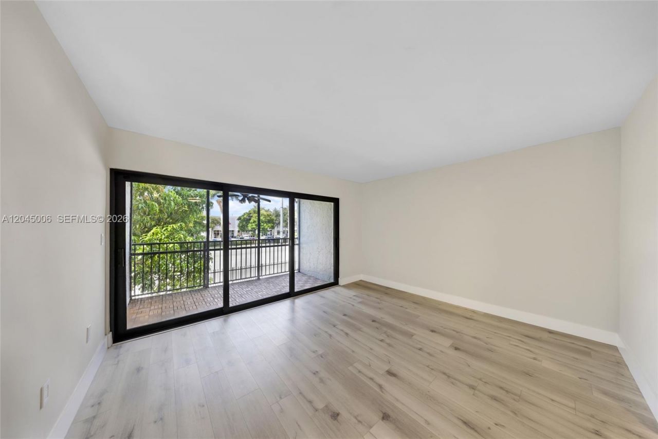 20 NW 87th Ave , Unit A208, Miami, FL 33172 Photo