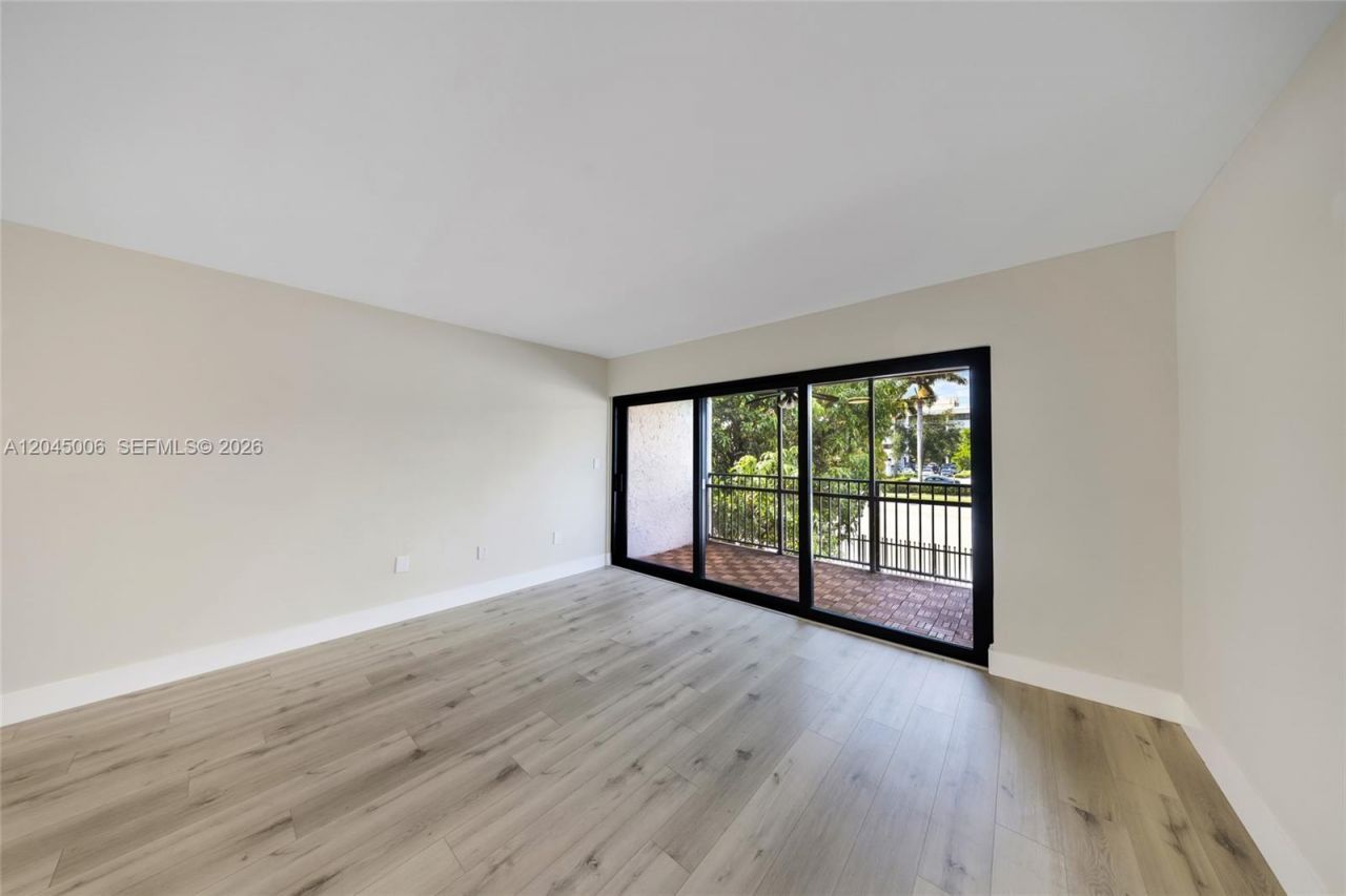 20 NW 87th Ave , Unit A208, Miami, FL 33172 Photo