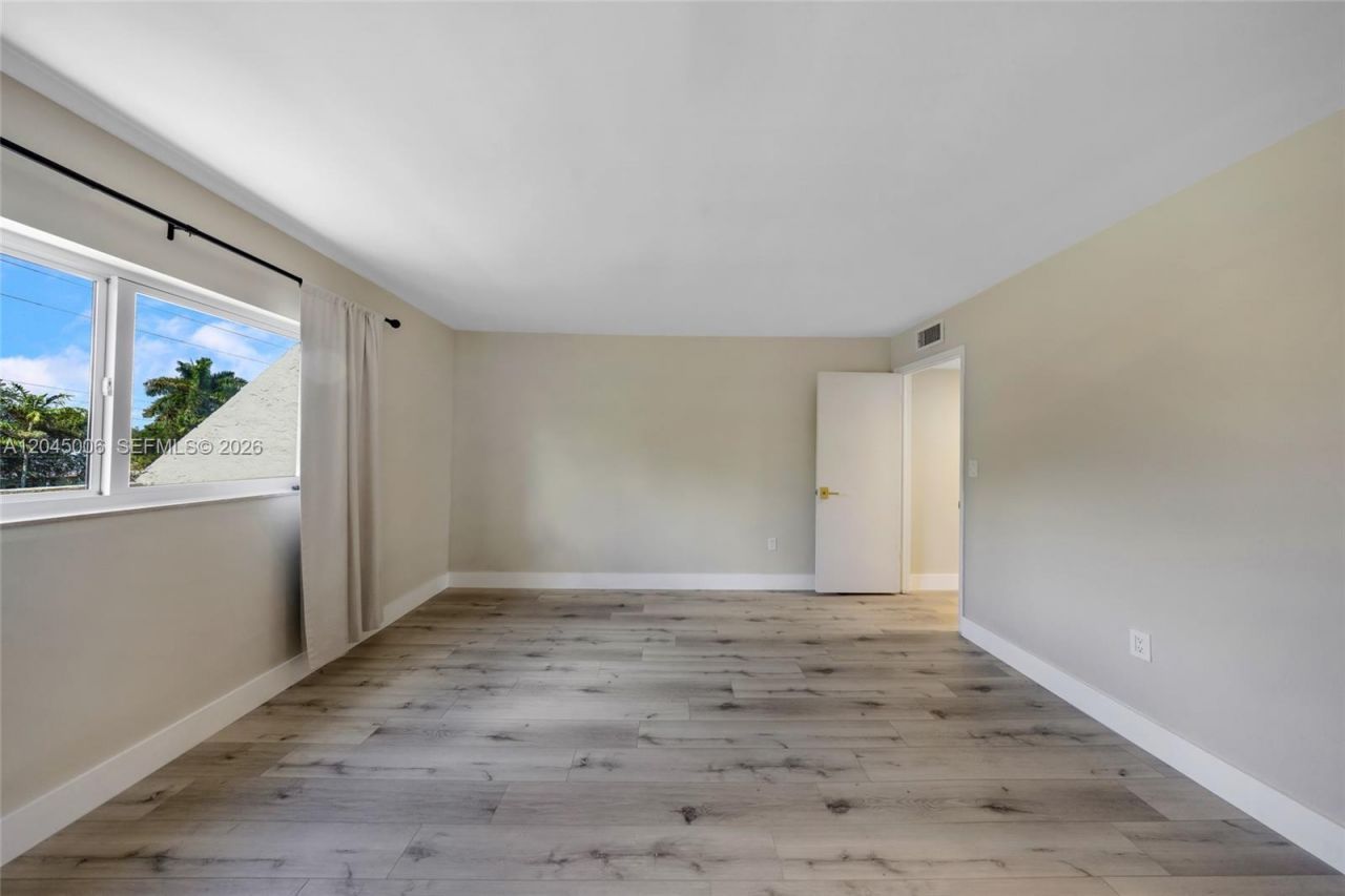 20 NW 87th Ave , Unit A208, Miami, FL 33172 Photo