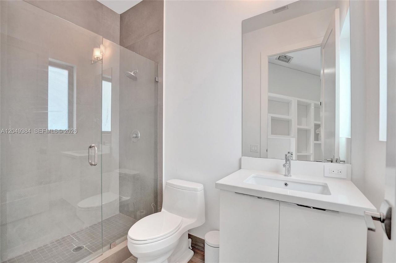 5742 E Brookfield Cir E , Hollywood, FL 33312 Photo