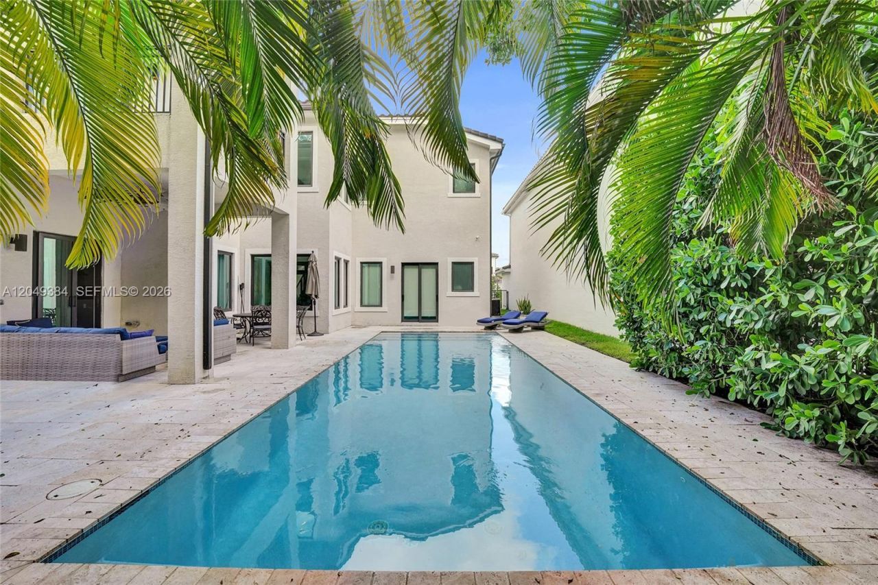 5742 E Brookfield Cir E , Hollywood, FL 33312 Photo