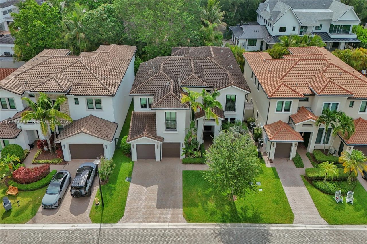 5742 E Brookfield Cir E , Hollywood, FL 33312 Photo