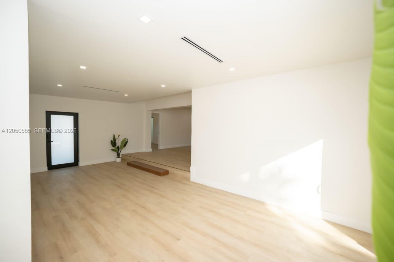 15411 NE 10th Ave , North Miami Beach, FL 33162 Photo